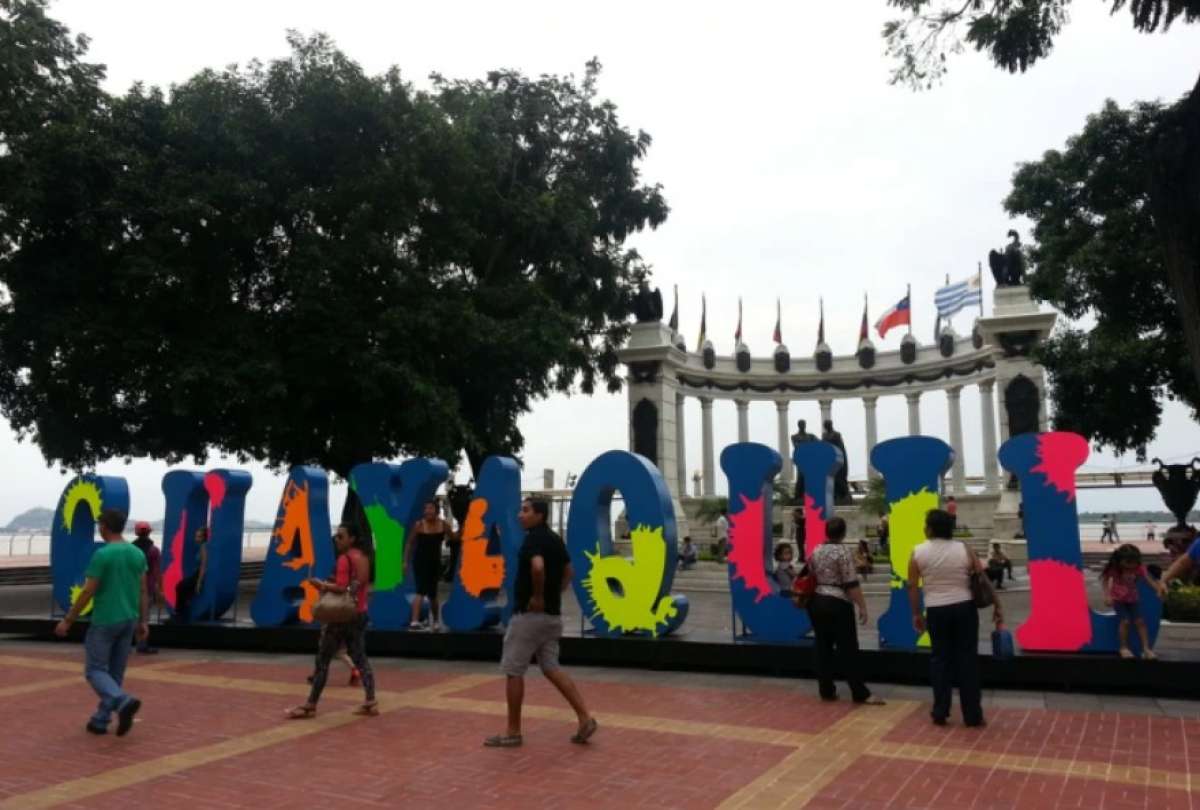 Desde expresiones familiares hasta frases de negocios, este diccionario popular te ayudará a entender (y hablar) como un verdadero guayaco.