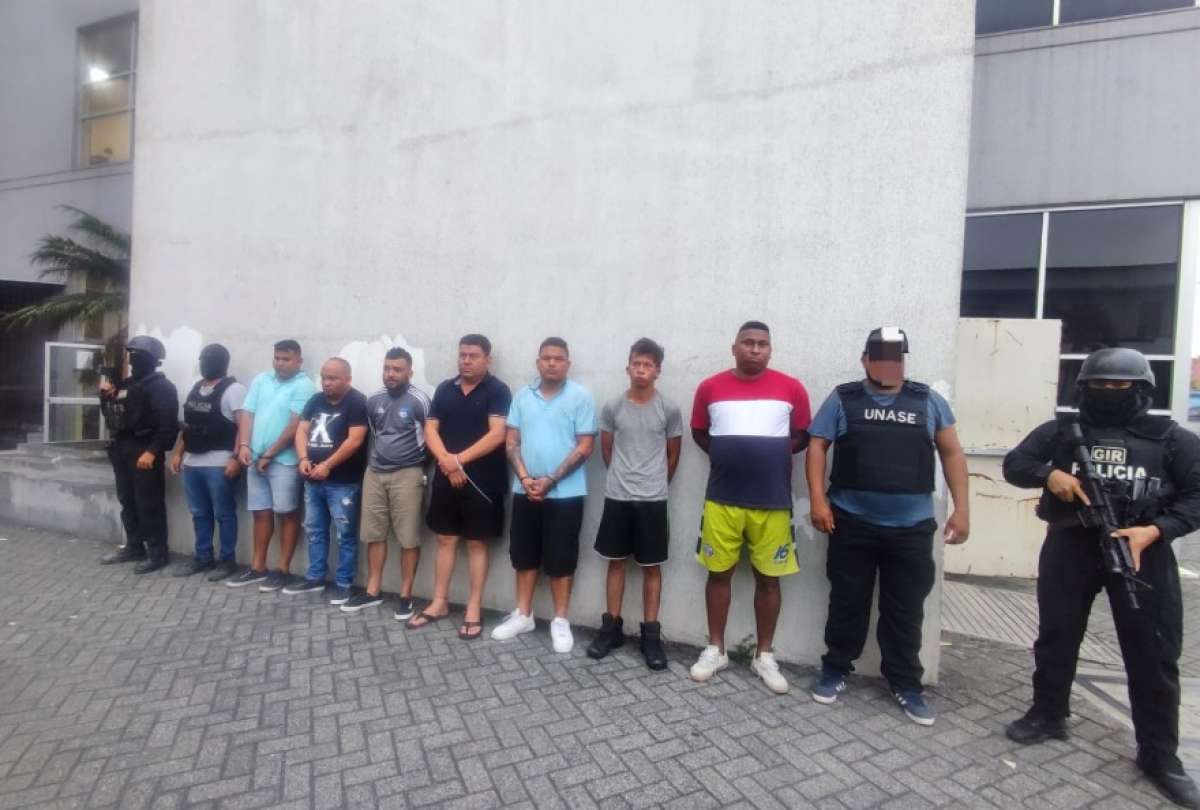 Tras el rescate de Collin Armstrong, 9 personas fueron detenidas. 
