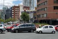 En la capital rige la medida Pico y Placa, de lunes a viernes. Conozca los horarios establecidos y las multas si no cumple con la restricción.