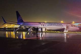 Un avi&oacute;n, en el que viajaban ecuatorianos, perdi&oacute; pista al aterrizar en Panam&aacute;