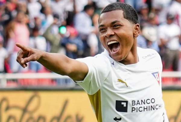 Bryan Ram&iacute;rez fue increpado por hinchas de Liga tras la p&eacute;rdida del equipo