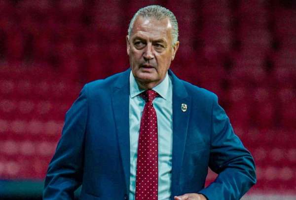 Gustavo Alfaro present&oacute; los 26 convocados para Qatar 2022.