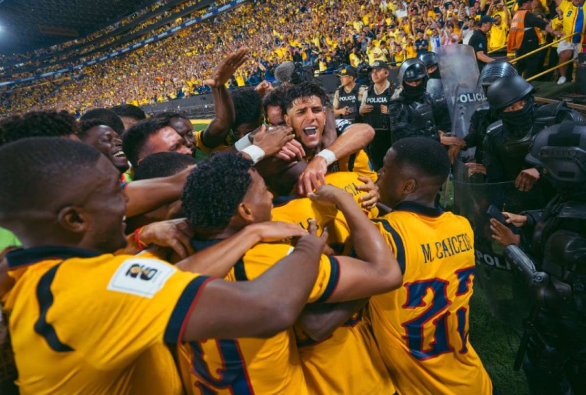 La muralla tricolor en el once ideal de Conmebol tras el cierre de Eliminatorias