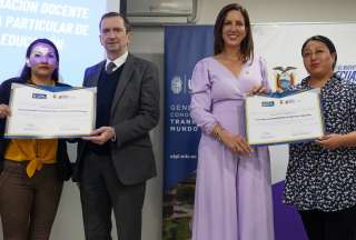 2.000 becas se entregaron a docentes para fortalecer la calidad educativa