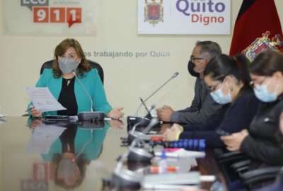Quito acoge de manera temporal la resoluci&oacute;n del COE sobre las mascarillas