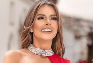 Mar&iacute;a Esther Hern&aacute;ndez fue coronada como nueva Reina del Quito