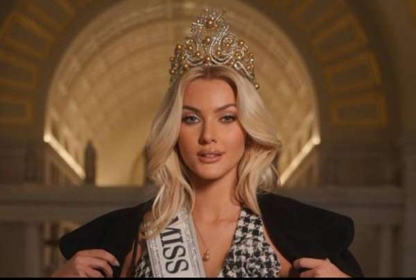 Durante una visita oficial, la Miss Universo 2024 Victoria Kjærrompió el protocolo para abrazar a una mujer que lloraba al verla.
