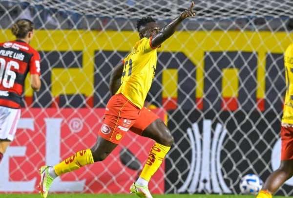 Eryc Castillo marc&oacute; el primer gol de Aucas en la Copa Libertadores