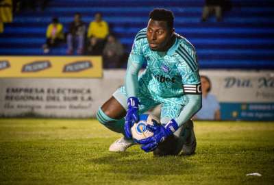 Pedro Ortiz volvi&oacute; a salvar a Emelec