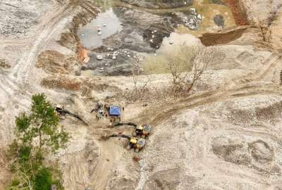 El Ej&eacute;rcito ecuatoriano desmantel&oacute; un campamento de miner&iacute;a ilegal que operaba en la ribera del r&iacute;o Zamora.