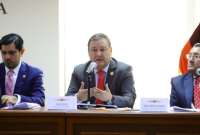 En la reuni&oacute;n estuvieron presentes el ministro del Interior y presidente de la Corte Nacional de Justicia