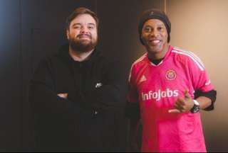 Ronaldinho se neg&oacute; a cobrar el penal en la Kings League