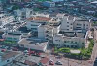 La Secretaría de Gestión confirmó fisuras en el piso del Hospital José María Velasco Ibarra, por el sismo de 5,8 grados registrado en Tena.