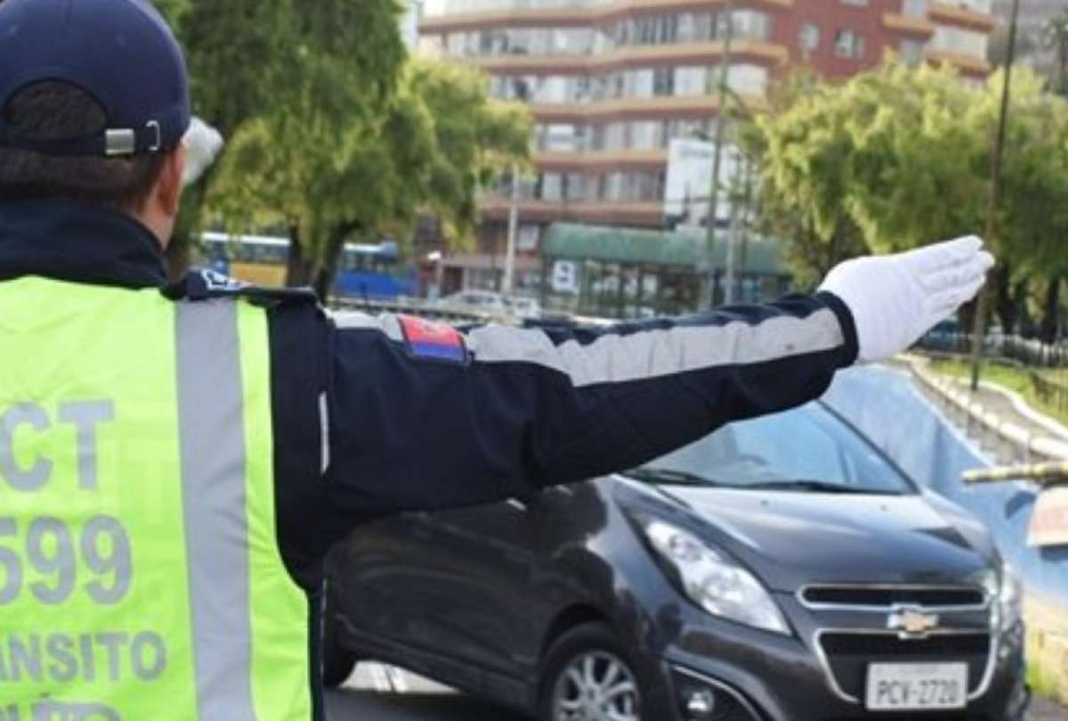 Anuncian sanci&oacute;n contra Agente de Tr&aacute;nsito grabado mientras recib&iacute;a una coima