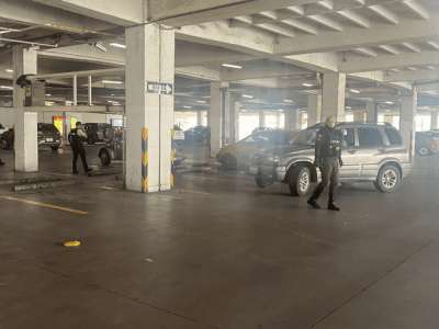 La Polic&iacute;a Nacional hizo un barrido por toda la zona.