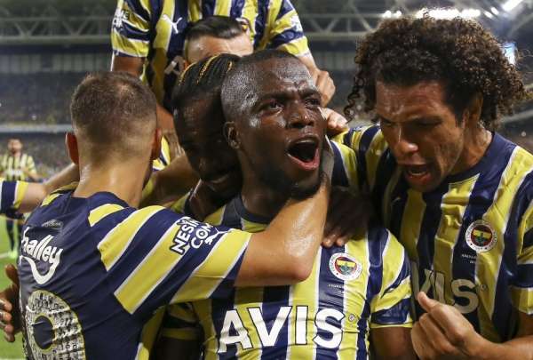 &Eacute;nner Valencia marc&oacute; otro doblete en el f&uacute;tbol turco