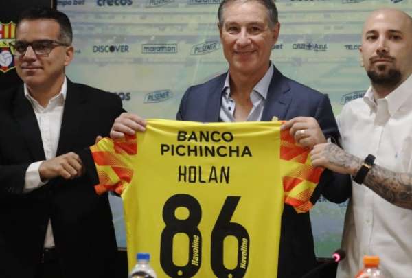 Ariel Holan se ir&aacute; de Barcelona