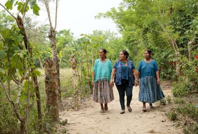 Las mujeres adquieren cada vez un mayor protagonismo en las decisiones de los pueblos ind&iacute;genas. 