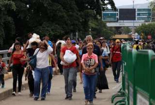 Presidente abre un nuevo proceso de regularizaci&oacute;n para migrantes de todos los pa&iacute;ses