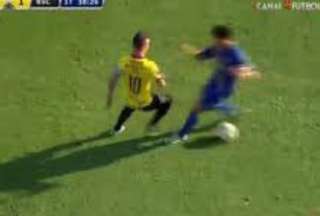 Fernando Gaibor ser&aacute; compa&ntilde;ero del jugador que lo 'ridiculiz&oacute;' en un Cl&aacute;sico del Astillero