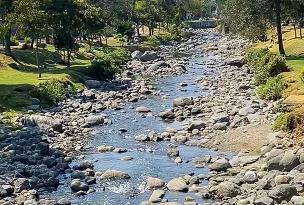 En una rueda de prensa, autoridades de Cuenca hablaron sobre el estado de sequ&iacute;a que atraviesa la ciudad. Se alert&oacute; sobre cortes de agua.&nbsp;