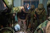 Un operativo militar del Bloque de Seguridad, permitió la captura de tres objetivos de alto valor relacionado con “Los Lobos”. Además de la incautación de armas, drogas y la liberación de un transportista secuestrado en Quevedo.