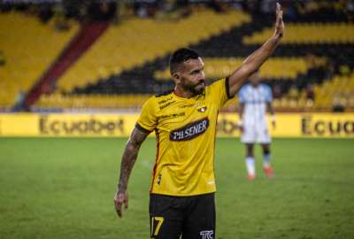 &iquest;Carlos T&eacute;vez defender&aacute; a Barcelona en la Copa Libertadores?