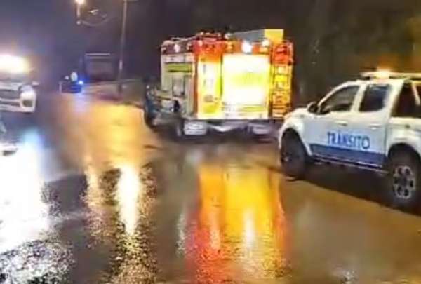 El Ecu 911 report&oacute; que una quebrada en el sector La Comuna est&aacute; a punto de colapsar debido a las fuertes lluvias.&nbsp;