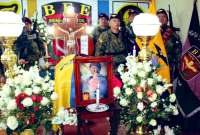 El sargento José Chimarro recibió los honores de las Fuerzas Armadas, tras fallecer en Shushufindi.