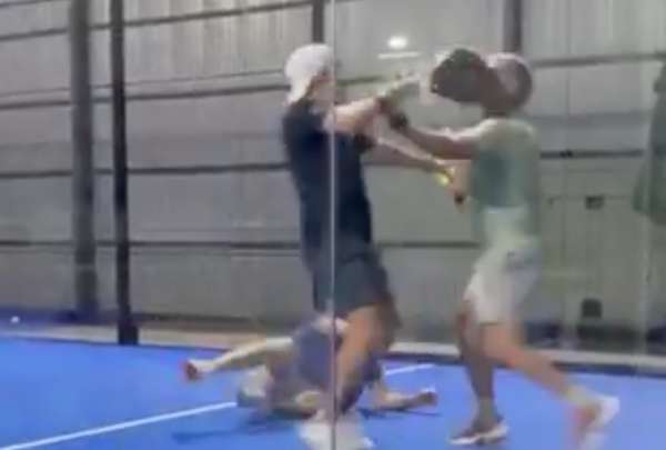 Un partido de p&aacute;del en Escaz&uacute;, Costa Rica, termin&oacute; en violencia cuando uno de los jugadores golpe&oacute; a su rival con una paleta. 