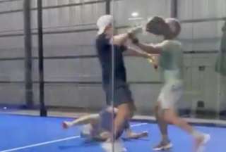 Esc&aacute;ndalo en cancha de p&aacute;del: pelea a golpes en club se vuelve viral