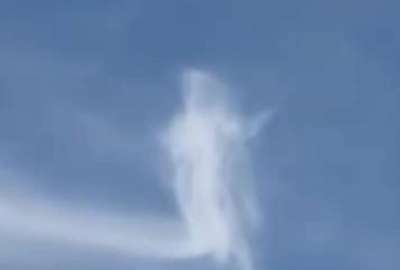 Una nube que parec&iacute;a mostrar la silueta de Jes&uacute;s durante un acto religioso se volvi&oacute; viral en TikTok y X. La &ldquo;imagen&rdquo; ha desatado comentarios de los usuarios.