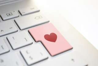&iquest;C&oacute;mo prevenir una estafa rom&aacute;ntica en plataformas virtuales, este 14 de febrero?