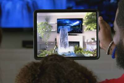 Disney plus estrena la primera pel&iacute;cula con realidad aumentada