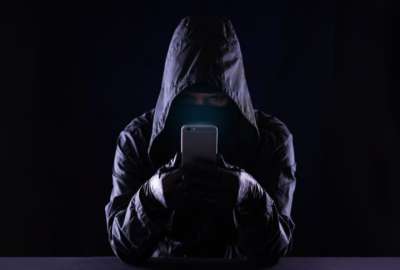 Existen algunas formas para advertir si su tel&eacute;fono celular est&aacute; siendo intervenido.