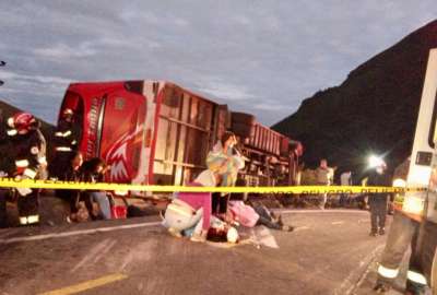 Bus se accident&oacute; en la v&iacute;a a Papallacta