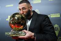 El futbolista francés Karim Benzema ganó su primer Balón de Oro.