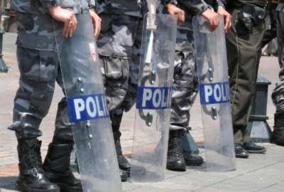 Tres polic&iacute;as son investigados por robo de armas en Guayaquil