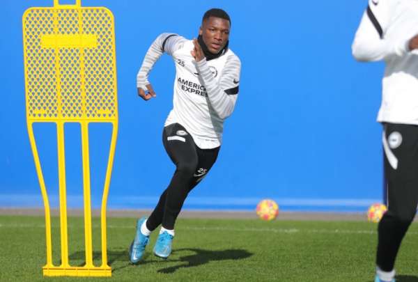 DT del Brighton mostr&oacute; su apoyo a Mois&eacute;s Caicedo