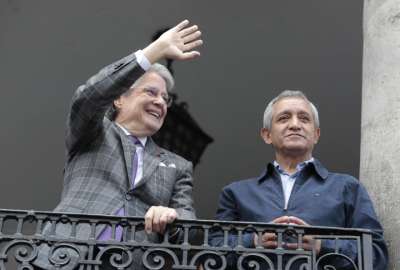 El presidente Guillermo Lasso (izq.) apoyar&aacute; la iniciativa de Patricio Carrillo (der.) con respecto a una universidad para servidores policiales. 