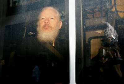 Aprueban la extradici&oacute;n de Julian Assange a Estados Unidos