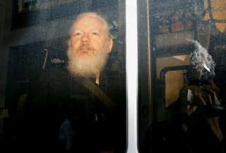 Aprueban la extradici&oacute;n de Julian Assange a Estados Unidos