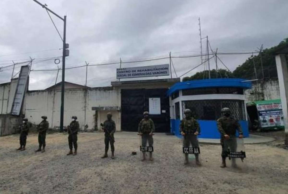 Hallan muerto a reo en la cárcel de Esmeraldas