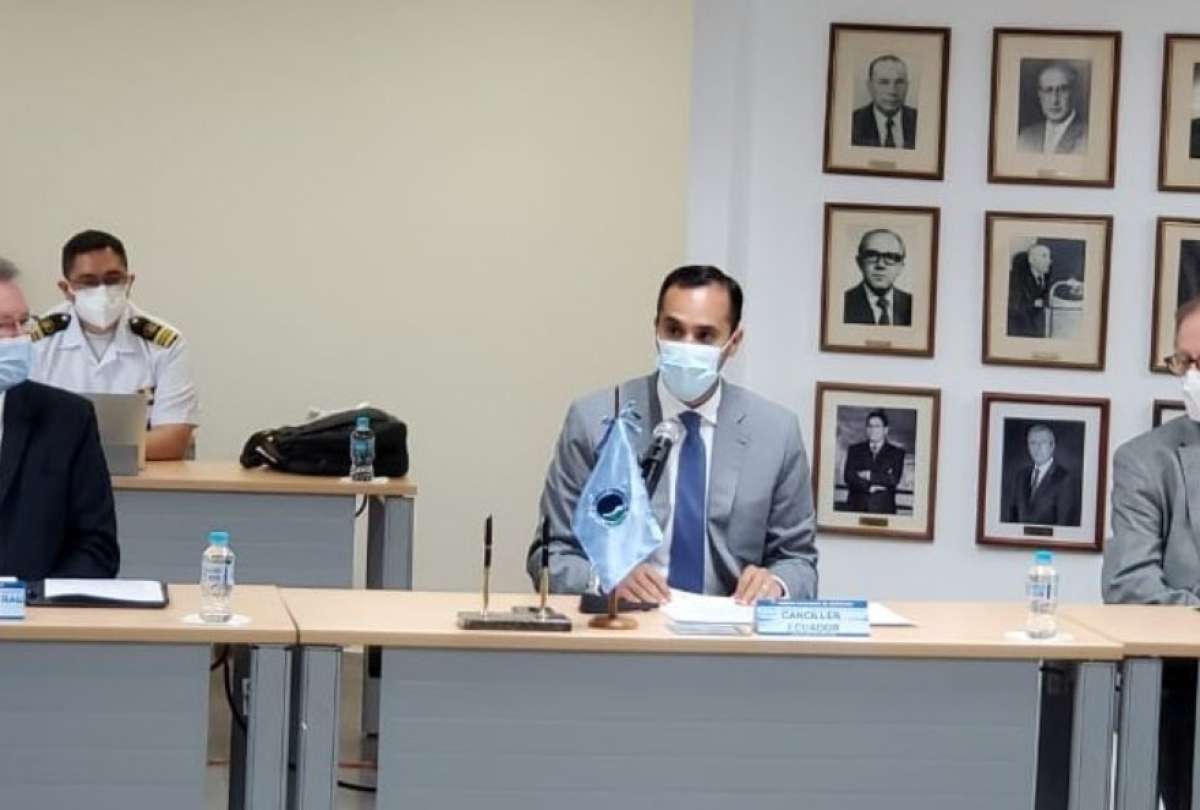 Cancillería mantuvo comunicación continua con ecuatorianos en Ucrania