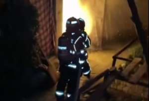 El Cuerpo de Bomberos de Quito inform&oacute; sobre un incendio estructural en Mastodontes, al norte de la capital.