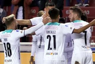 Liga de Quito alarga su distancia de l&iacute;der tras vapulear a Delf&iacute;n
