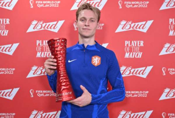 El volante Frenkie De Jong fue elegido como el m&aacute;s destacado en el duelo contra los ecuatorianos. 