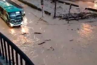Alerta en Loja por desbordamiento del r&iacute;o Malacatos