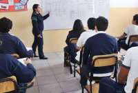 El sorteo de cupos municipales se desarrolló en presencia de padres, autoridades educativas y un notario.