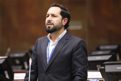 Asamble&iacute;sta Adri&aacute;n Castro